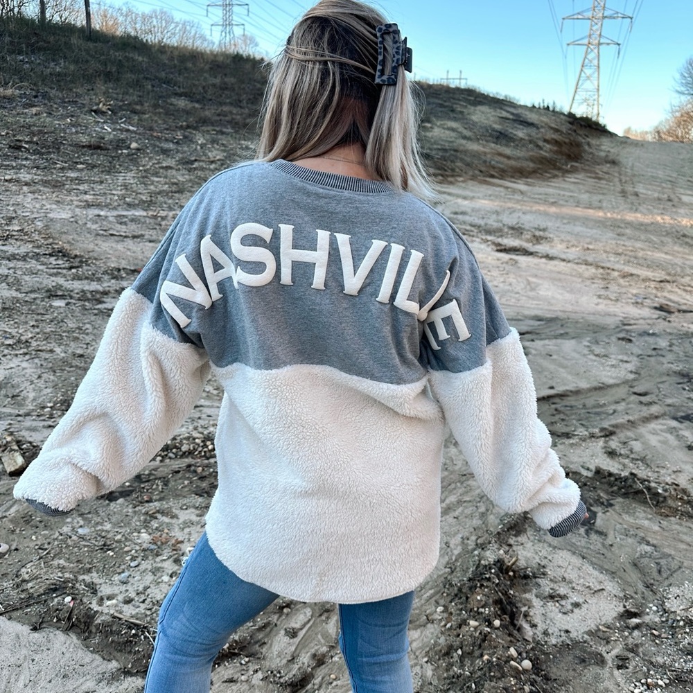 NASHVILLE SHERPA TOP